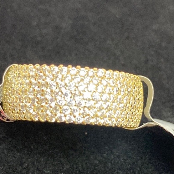 Gold sterling silver ring NWT! So sparkly! Gold tone band with sparkle! - Picture 6 of 16